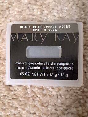 Mary Kay Mineral Eye Color - Black Pearl Shimmer